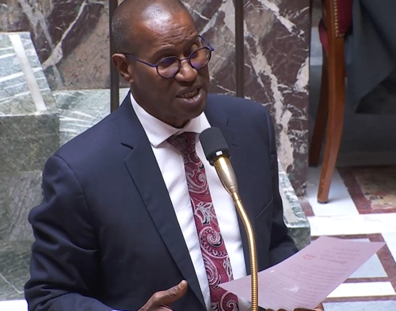 L'Assemblée nationale abroge officiellement le Code noir à l'unanimité