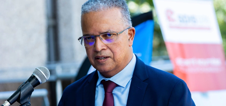 Condamné pour harcèlement, Centon invité à réfléchir avant de démissionner