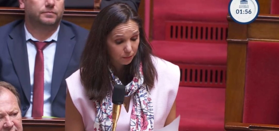 Karine Lebon interpelle Darmanin sur les failles de la protection de l'enfance