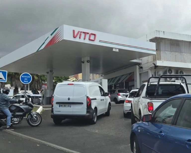 Carburants à La Réunion : un recours fondé sur le droit européen rejeté pour vice de forme