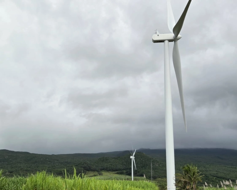 À La Réunion, 4 éoliennes produisent 6 fois plus qu'avant à Sainte-Rose
