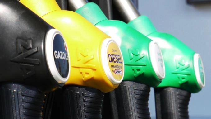Prix des carburants à La Réunion : la Région perd 7,1 M€ de recettes