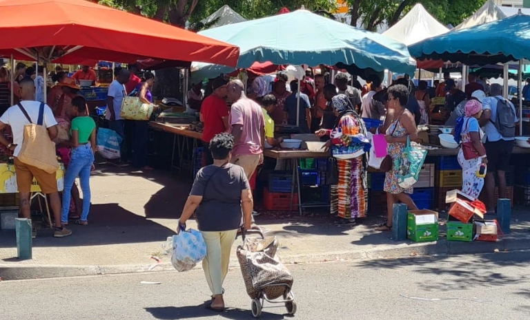 Au marché du Chaudron, un repas complet pour moins de 20 euros