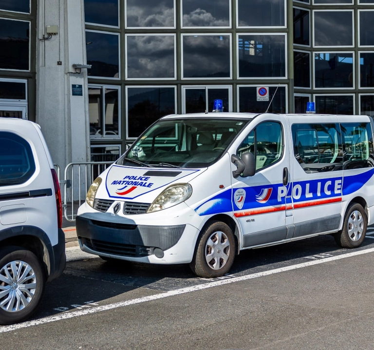 Aéroport Roland-Garros : 90 caméras pour verbaliser stationnement et dépôts sauvages