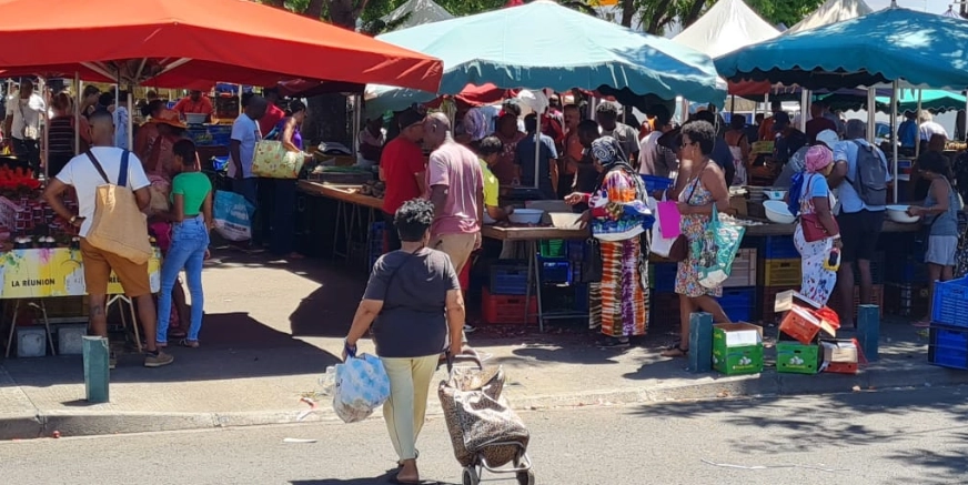 Au marché du Chaudron, un repas complet pour moins de 20 euros