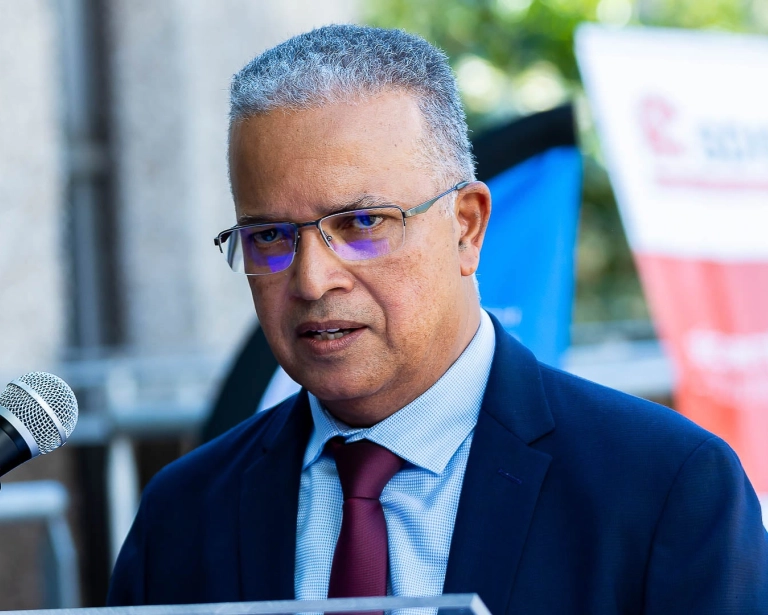 Condamné pour harcèlement, Centon invité à réfléchir avant de démissionner