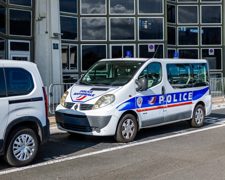 Aéroport Roland-Garros : 90 caméras pour verbaliser stationnement et dépôts sauvages