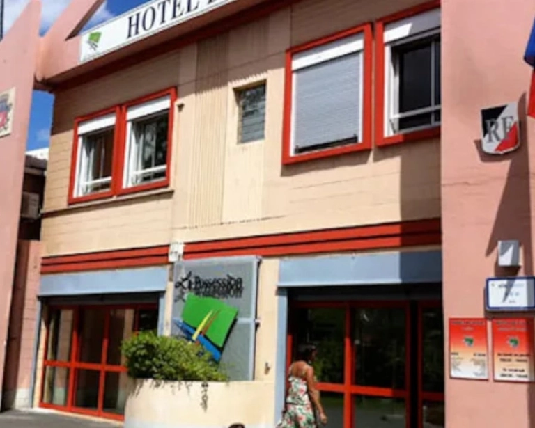 La Possession rejette le CFU 2025, bilan Miranville vivement contesté