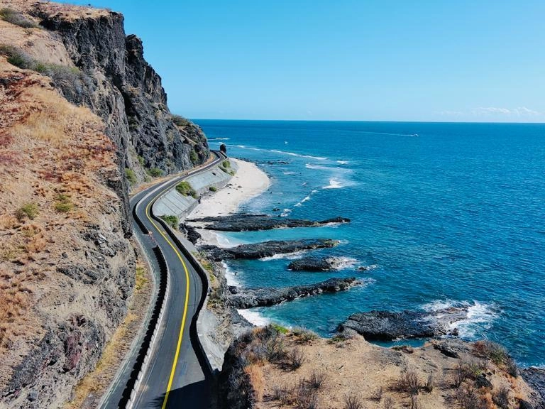 RN1A fermée au Cap Lahoussaye : quatre coupures cet été à Saint-Paul