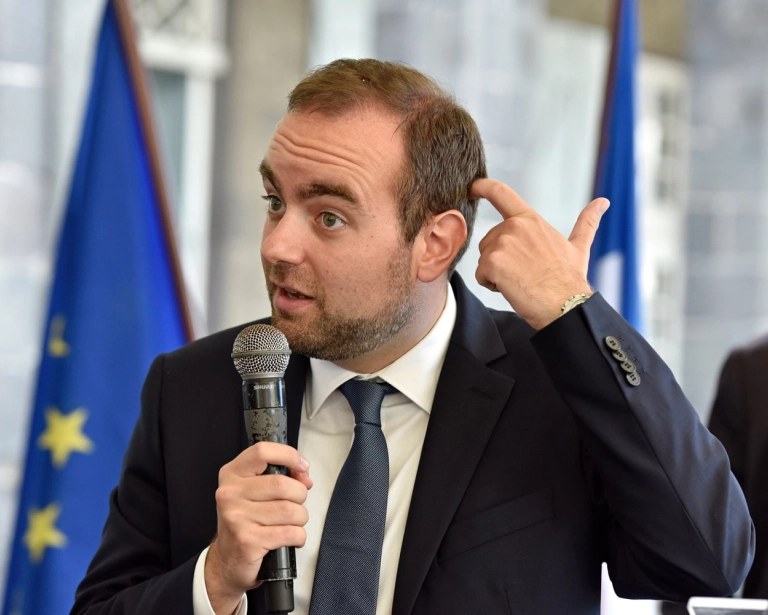 La hausse des taux alourdit la dette française de 5 milliards