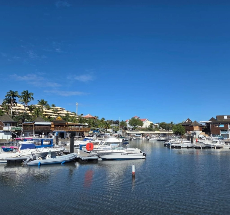 À Saint-Gilles, les touristes sont là mais dépensent moins
